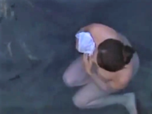 夫の社員旅行に同行した妻 夫の同僚のチンコを次々と食らう巨乳の妻 背徳感がエロさを増す…