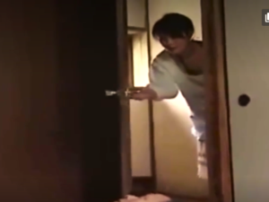未亡人の下宿管理人が 下宿人とSEX 終わると下宿人の恋人と2回戦をする下宿人…