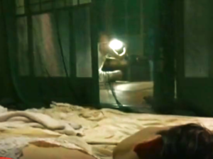 オナニーしている息子を見つける母…「今夜は父ちゃん帰ってこないから こっち来て早う寝よ…」