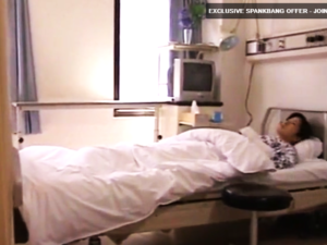 美熟女が入院中に何度も義理息子とSEXをする 義母は息子を毎日待っている…