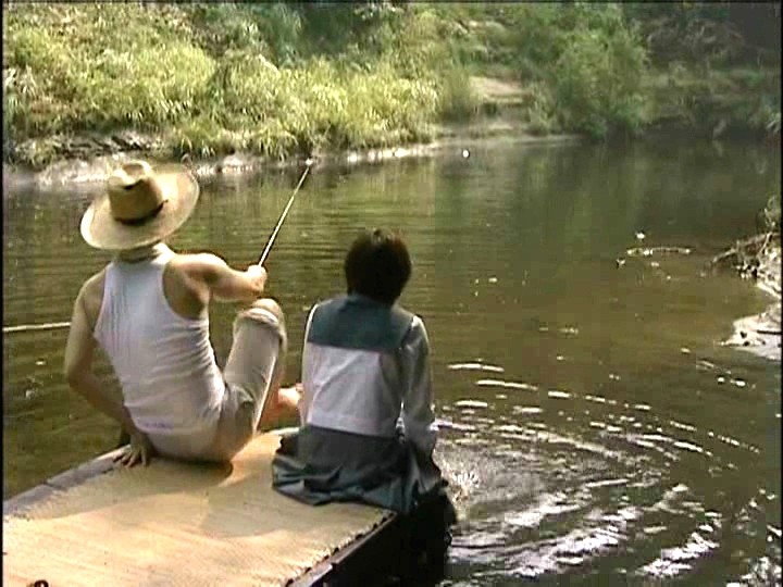 川に向かっておしっこをする美少女を騎乗位でヤル