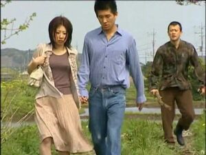 野外セックスをしていたカップルを襲い気絶した女をその場で縛り付けてレイプする通り魔！